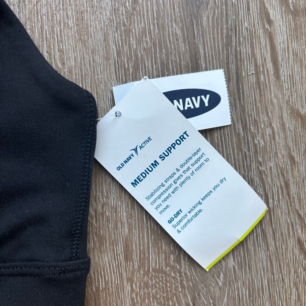 NWT Black Sports Bra - Old Navy - Women’s US Medium - Picture 3 of 4